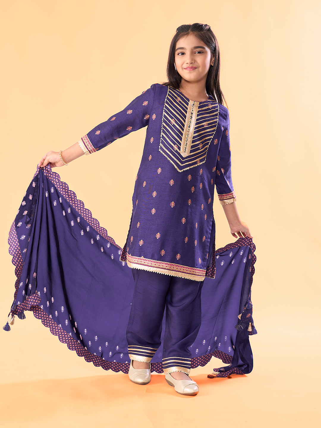 Gulaak Kurta Set With Dupatta - Blue