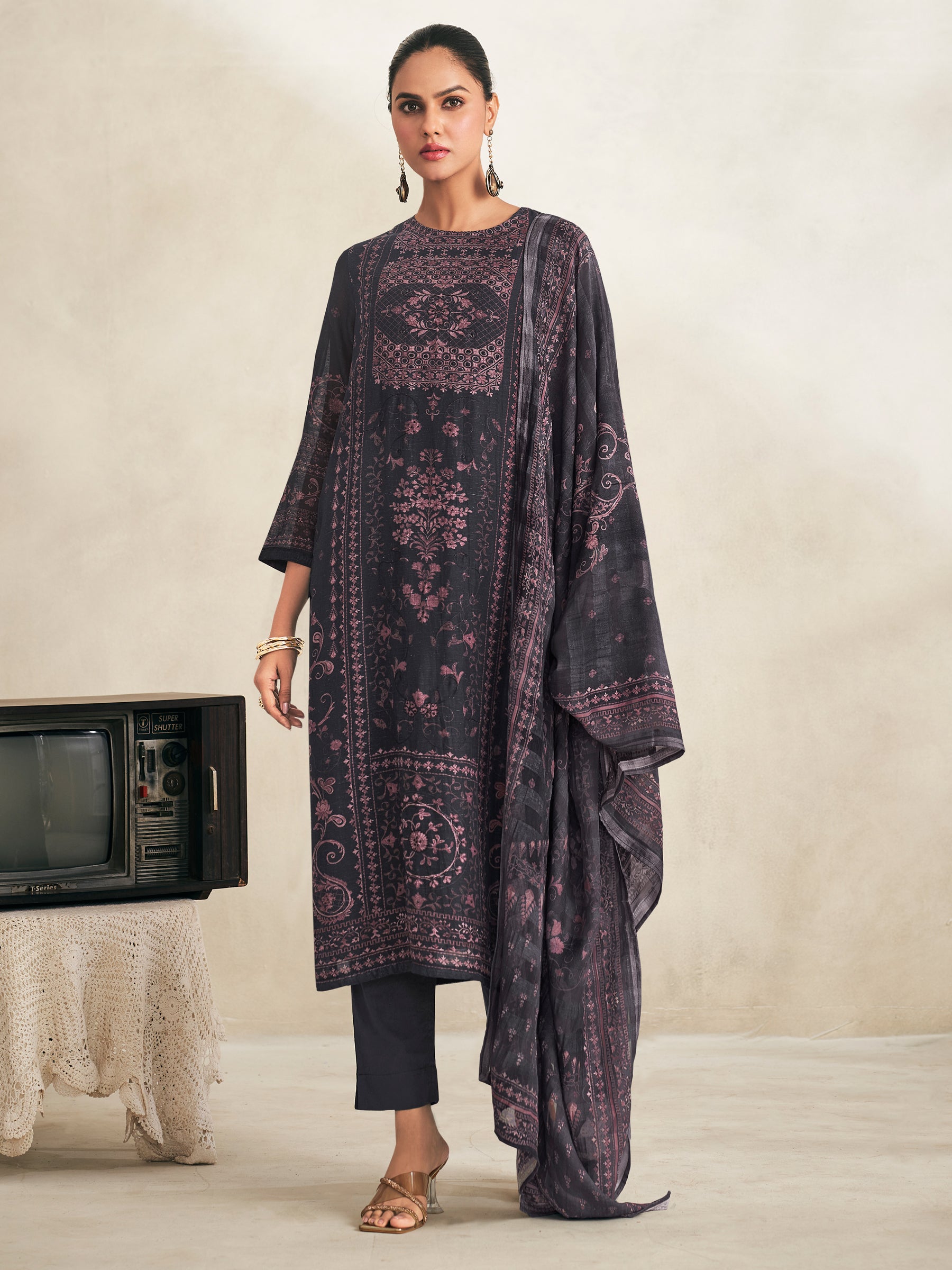 Saleha Unstitched Kurta Set - Black