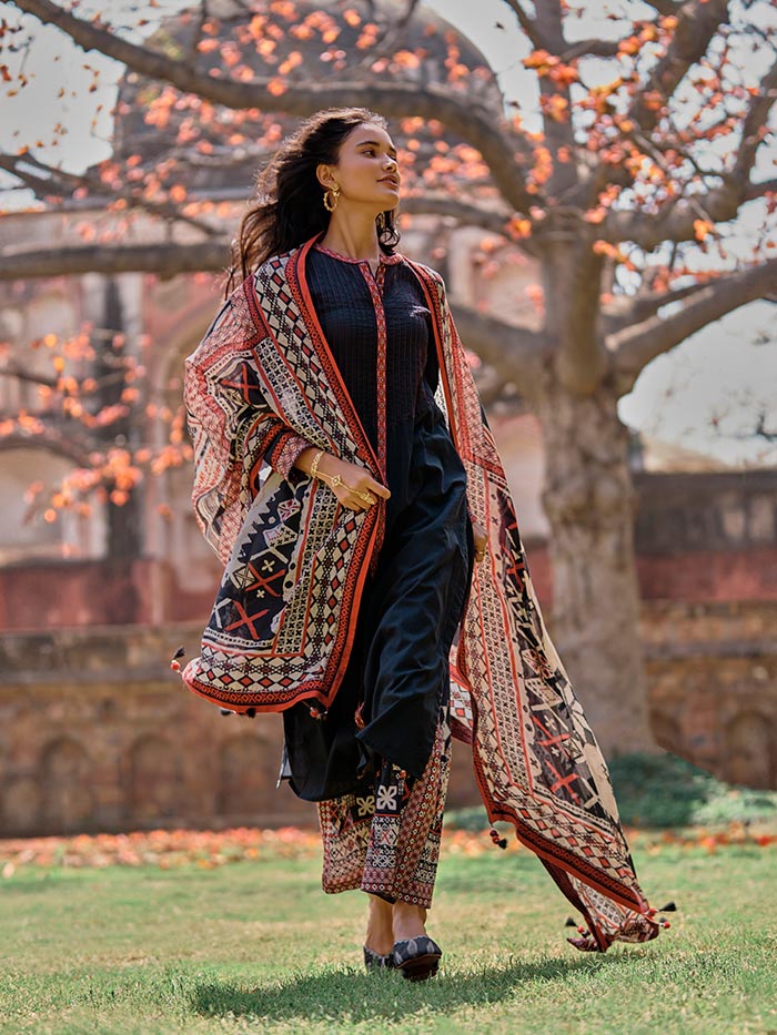 Bela Black Kurta Set | Shop Saundh