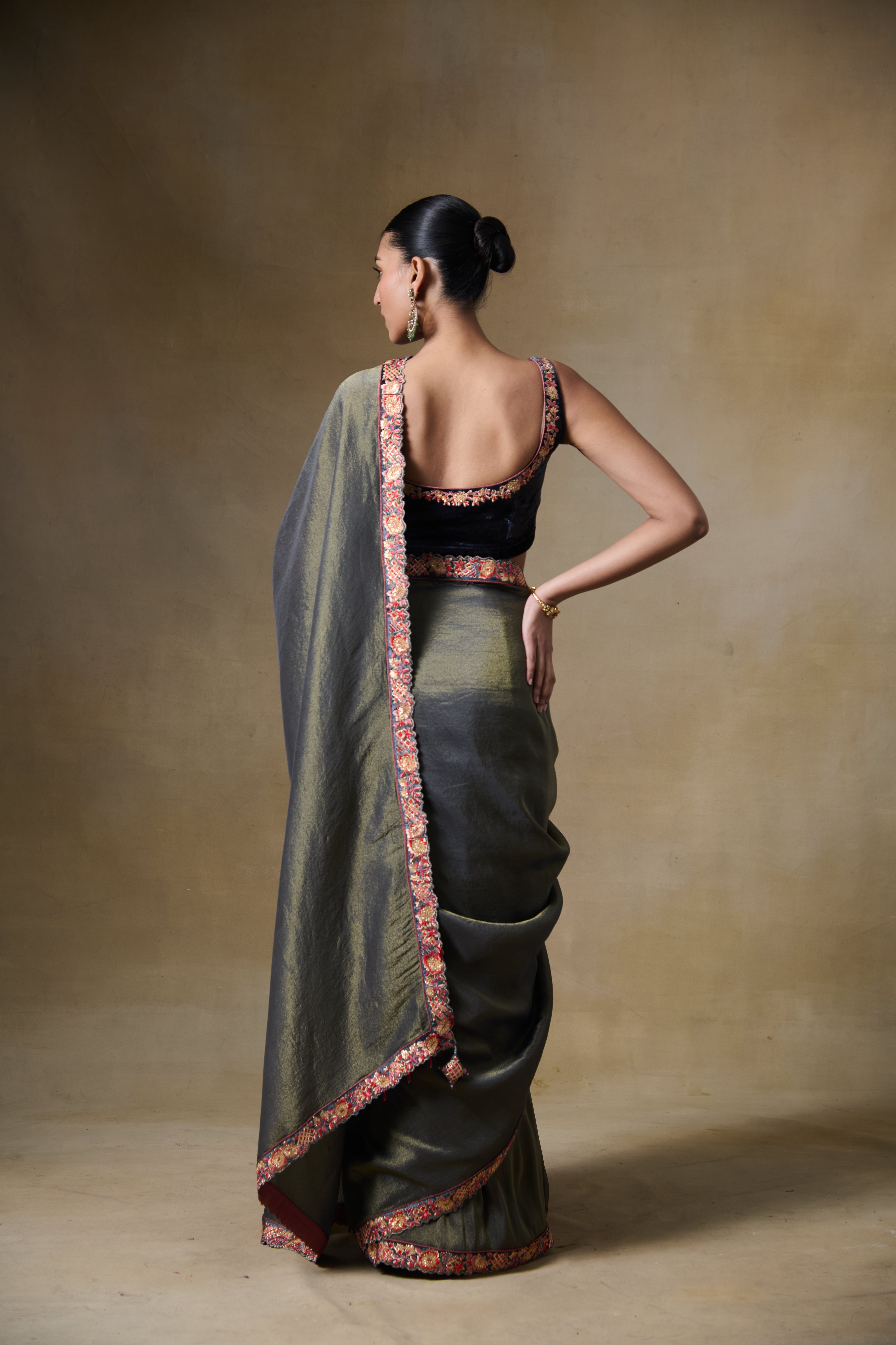 Alam Saree - Grey