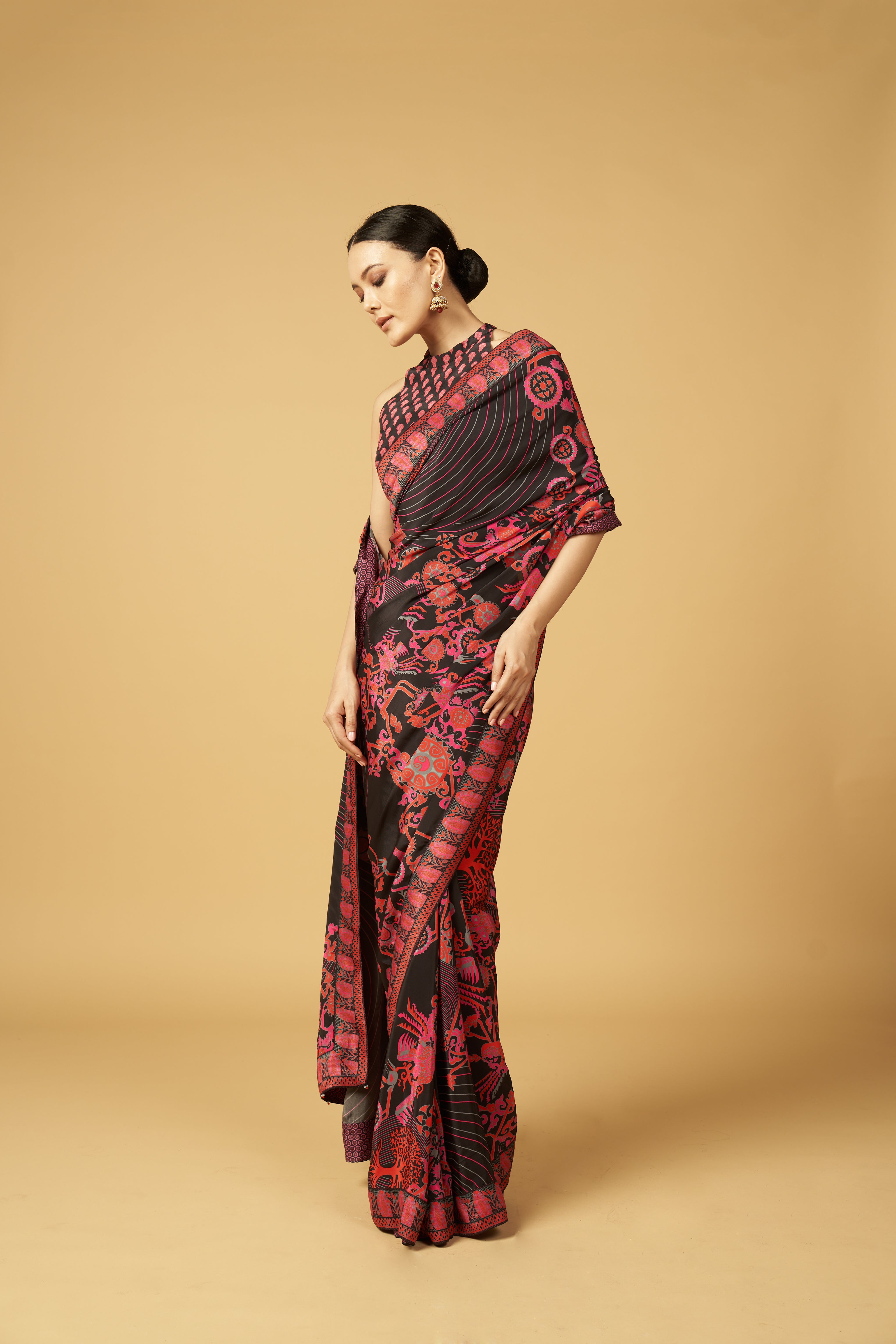 Baiga Kapaat Saree - Black