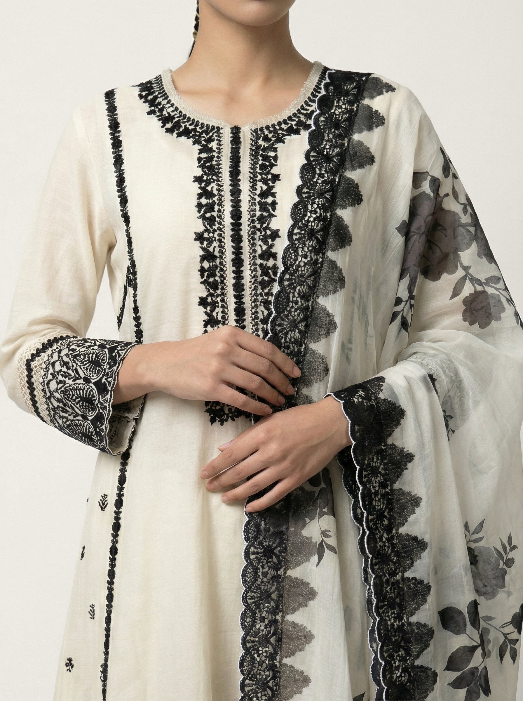 Aavriti Kurta Set - White