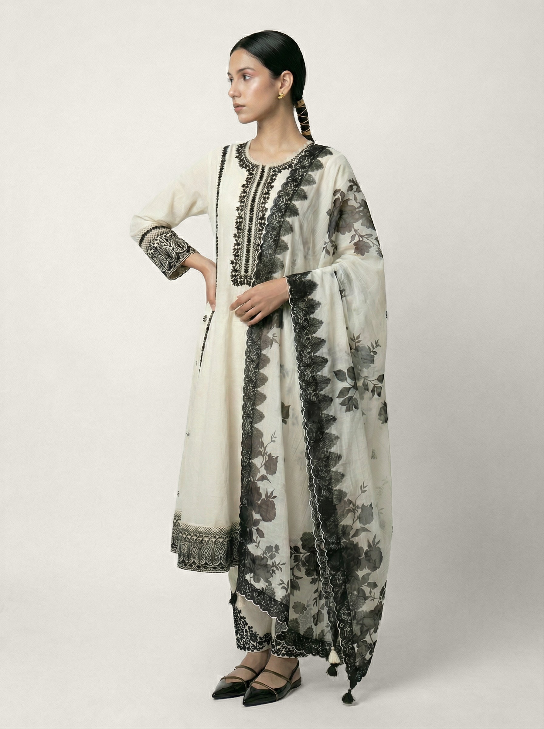 Aavriti Kurta Set - White