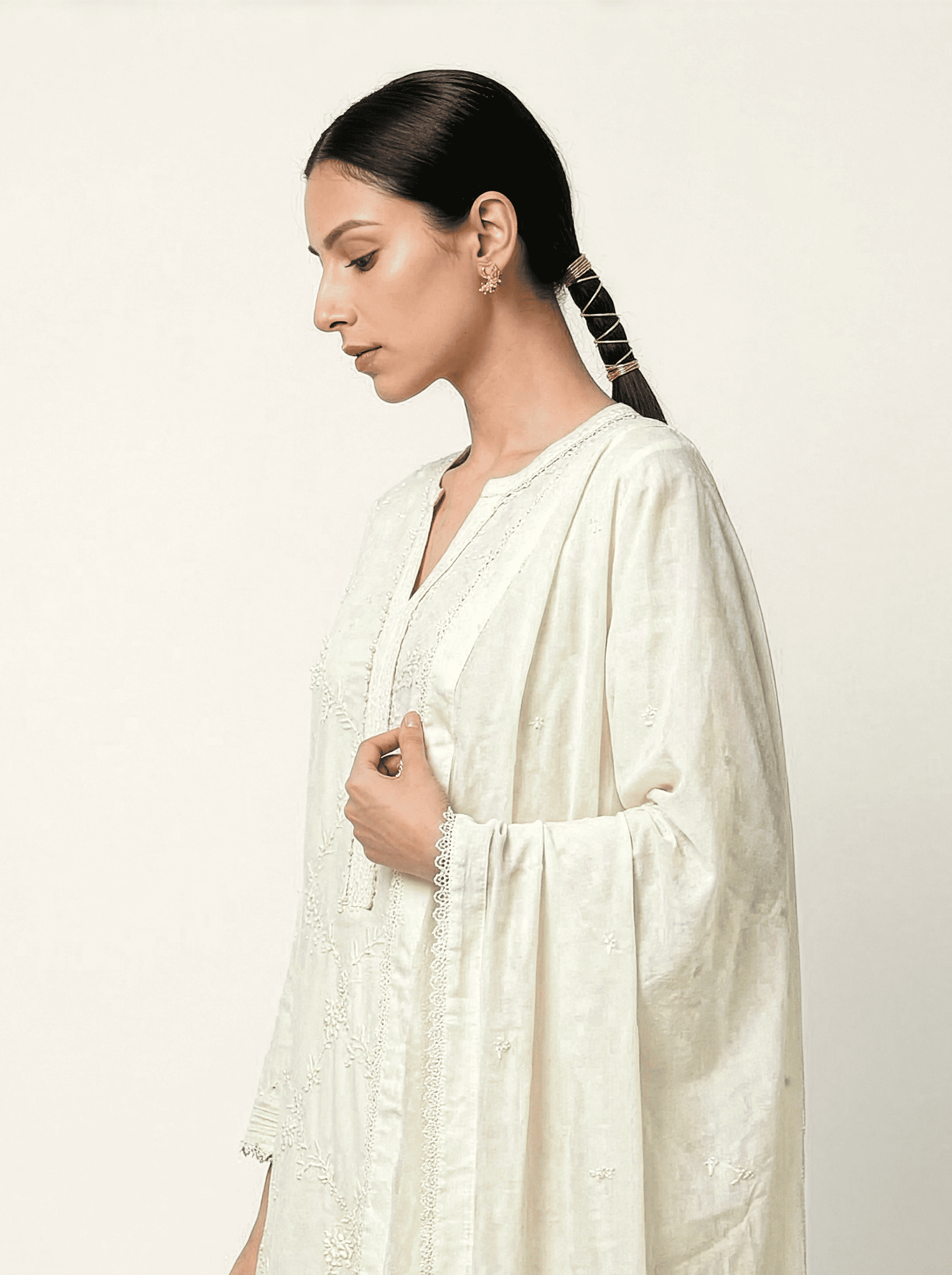 Saumyaa Kurta Set - White