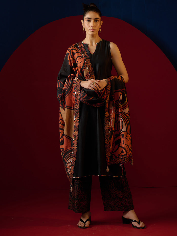 Raya Black Kurta Set | Shop Saundh