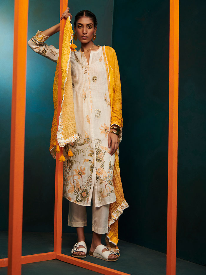 Fern Kurta Set – White