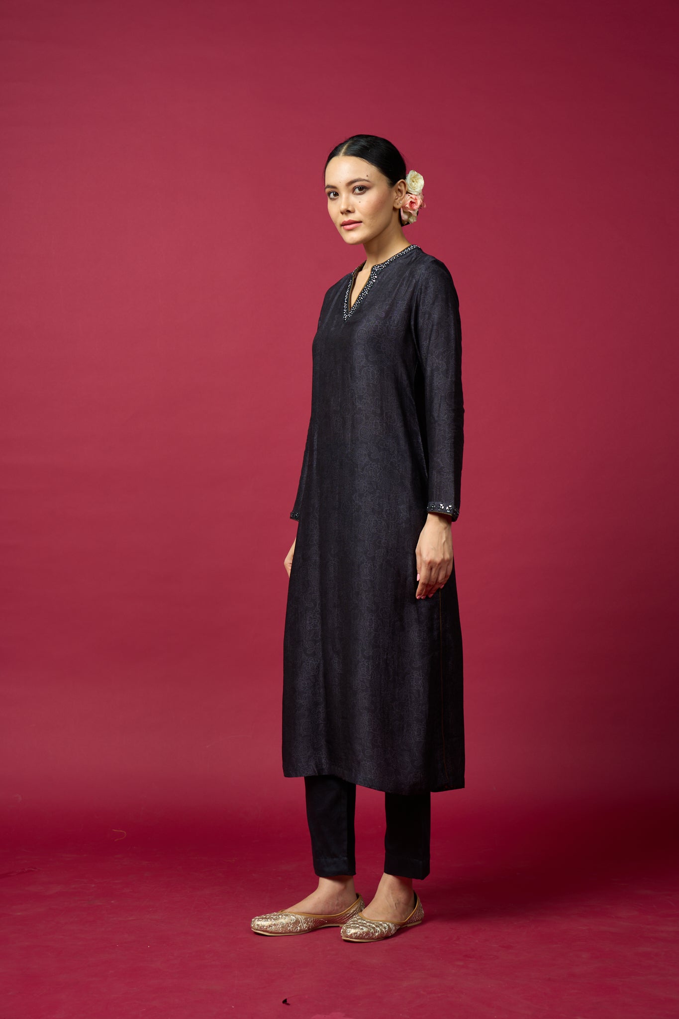 Sunehri Kurta Set with Dupatta - Black