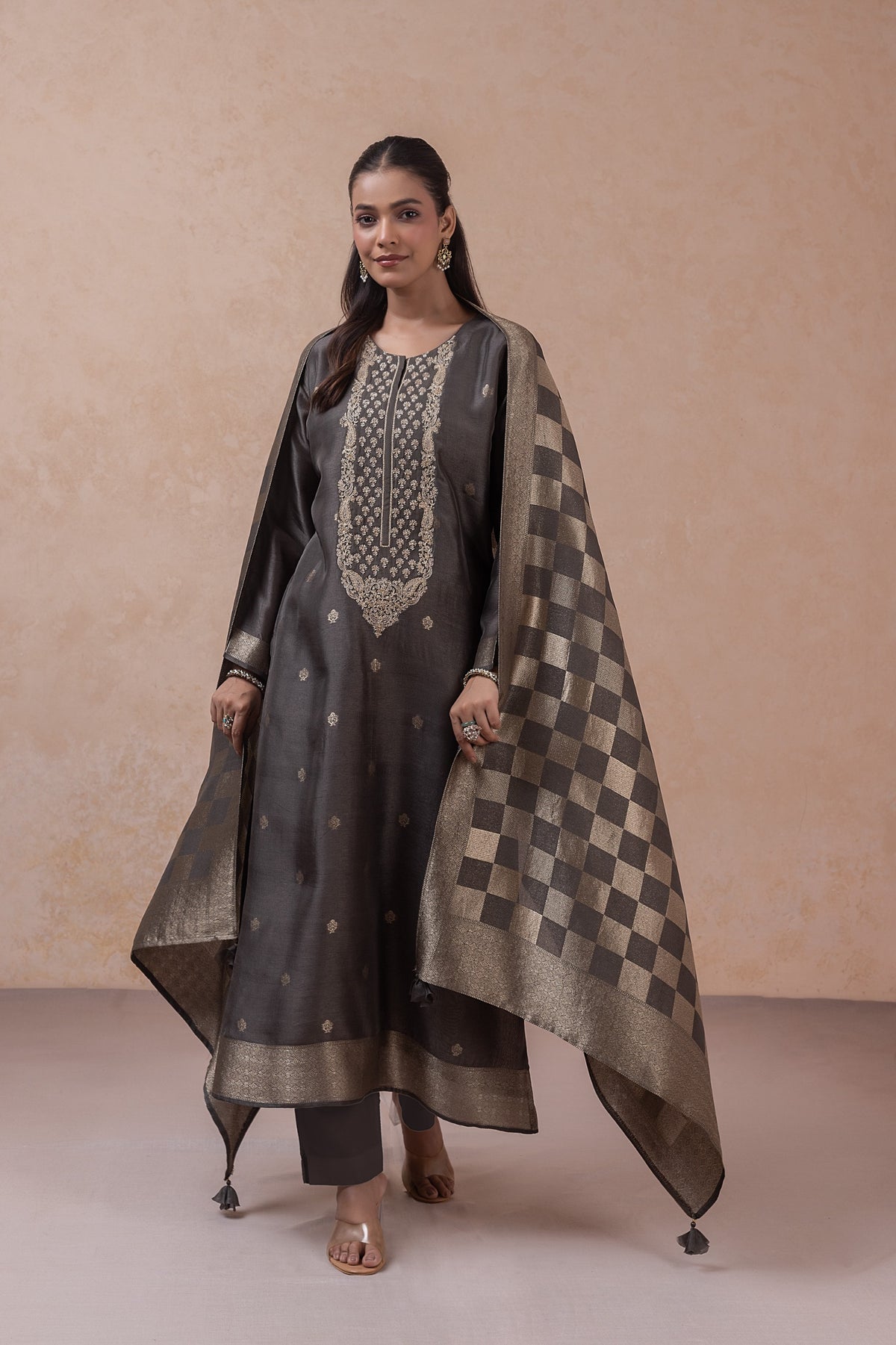 Aaranya Embroidered Unstitched Kurta Set - Grey