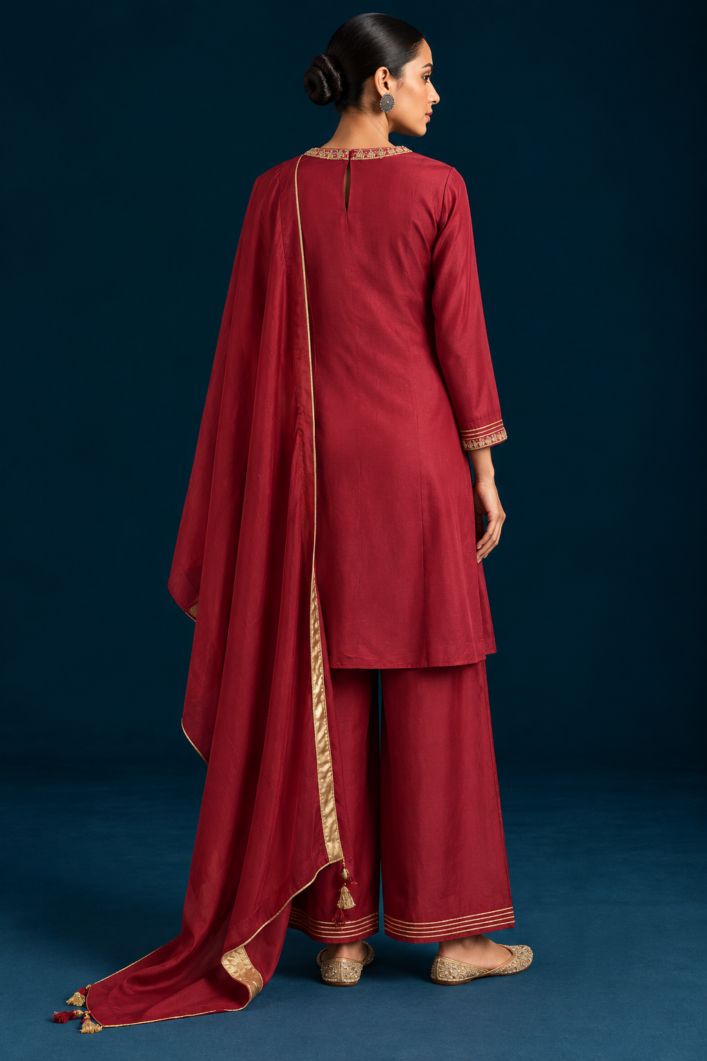 Safa Embroidered Kurta set - Maroon