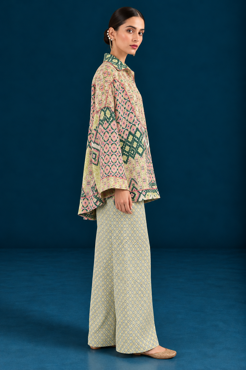 Rangrez Ikat-inspired top and bottom Co-ord set - Green
