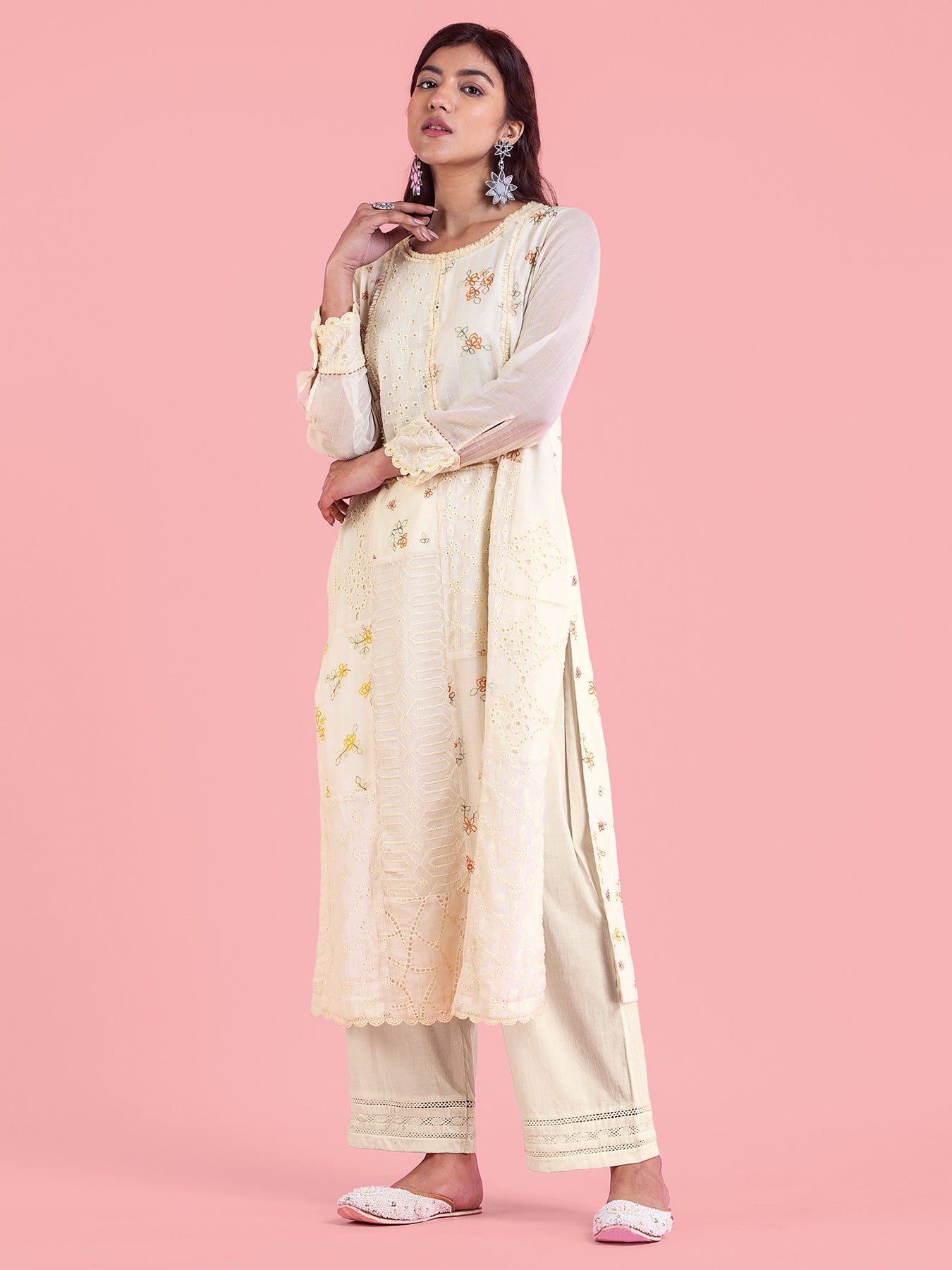 Frozen Off-White Straight Kurta Set