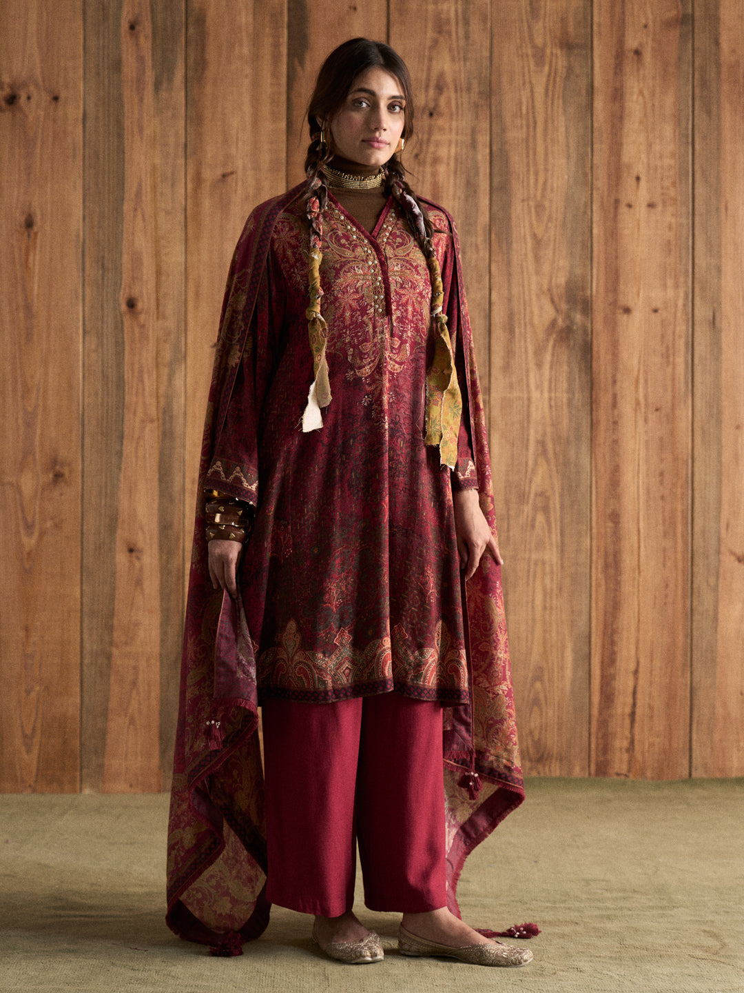 Noor-e-Gul Kurta Set - Maroon