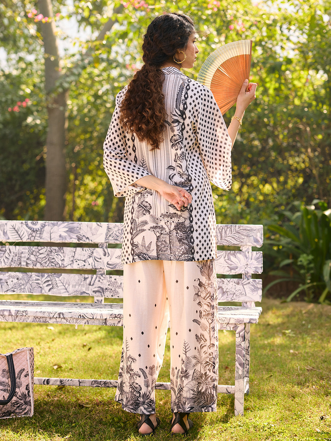 Katha Co-ord Set - Off-white & Black