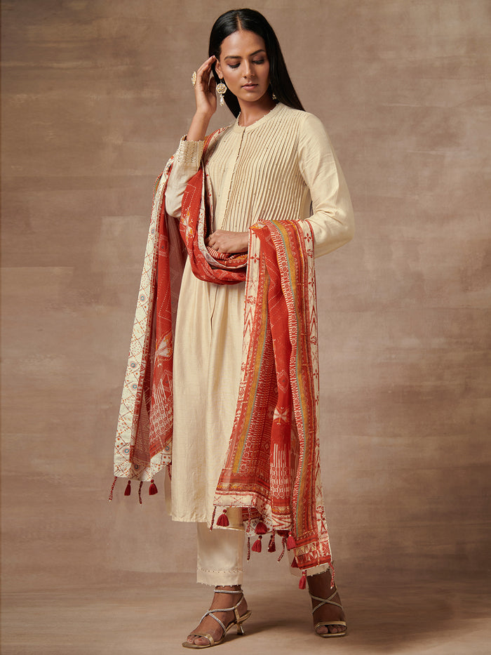 Shanao Off-White Kurta Set with Dupatta