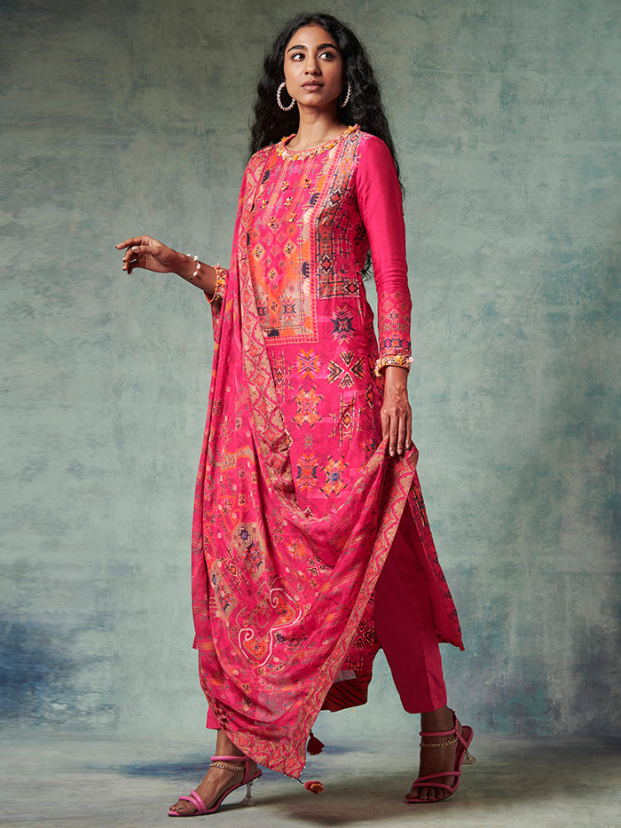 Pink Printed Kurta Set with Dupatta | Shop Saundh