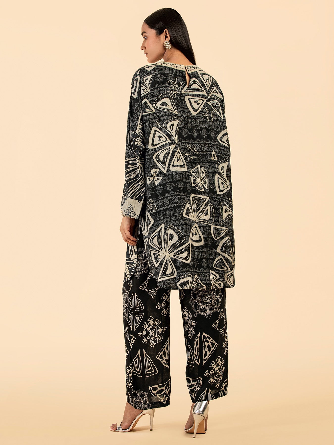 Aipan Black Co-Ord Set| Shop Saundh
