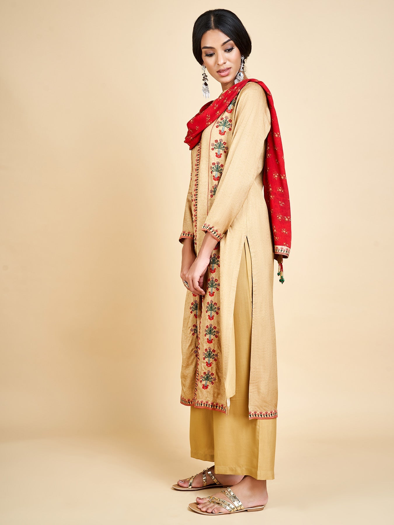 Nishadbagh Beige front slit kurta set