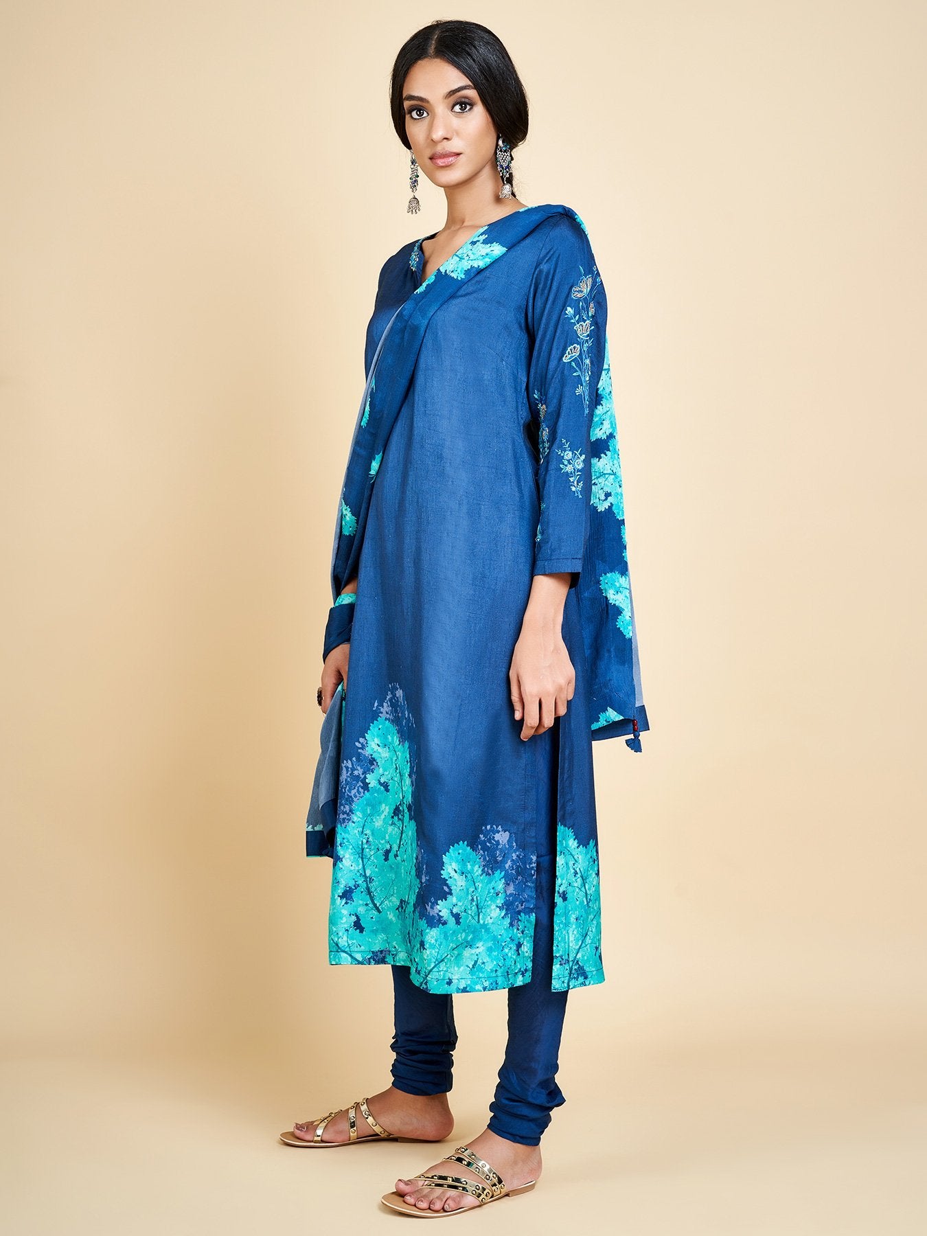 Nishadbagh Kurta Set large