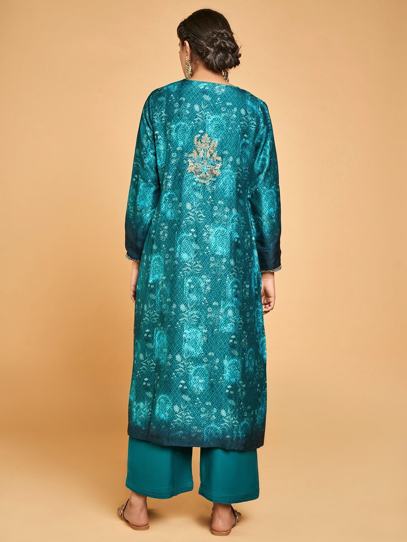 Ranidarbar kurta set
