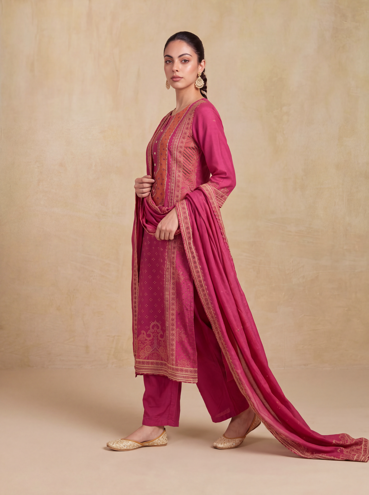 Miraas Embroidered Kurta Set-Pink