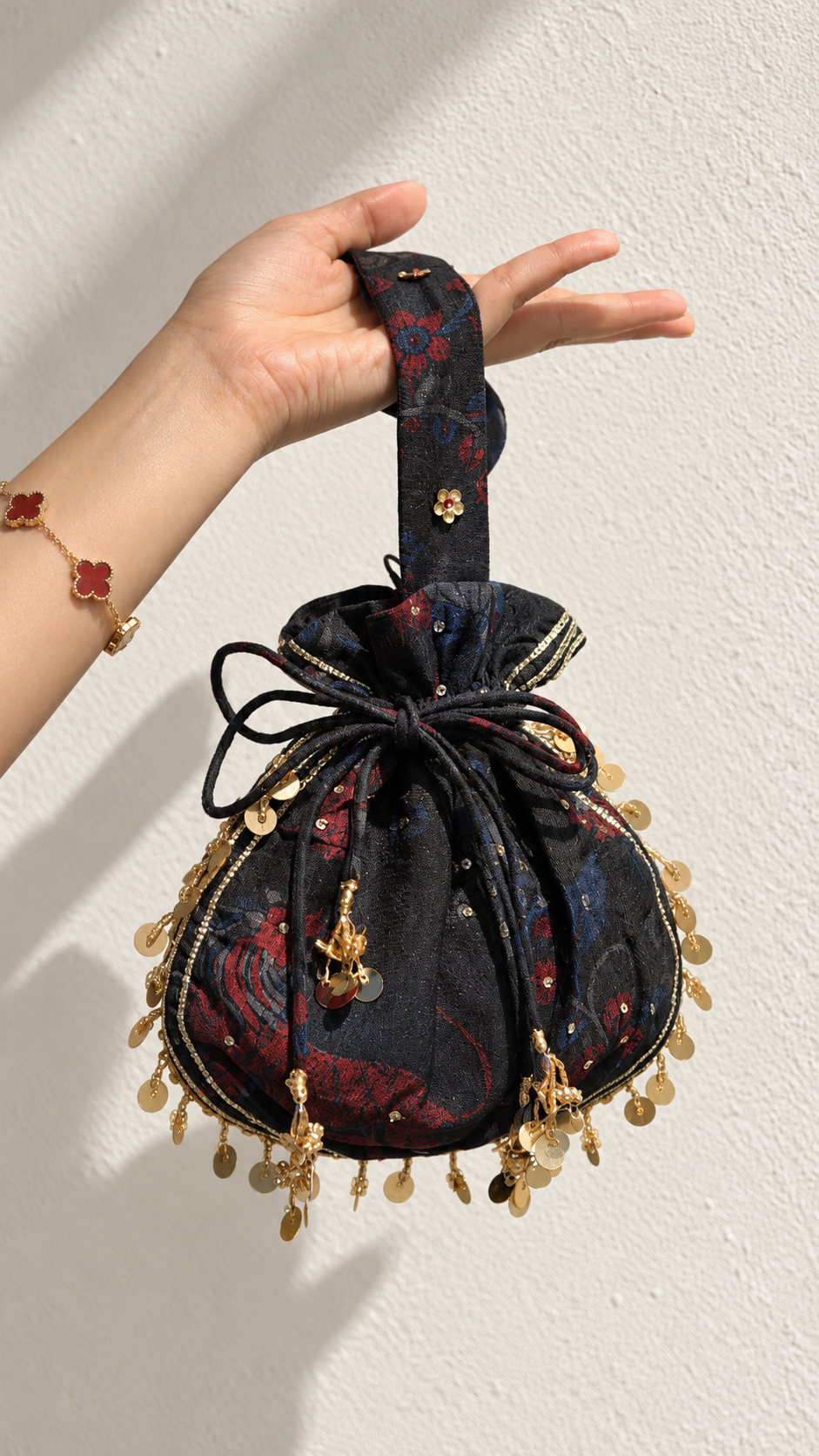 Gulposh Potli-Black