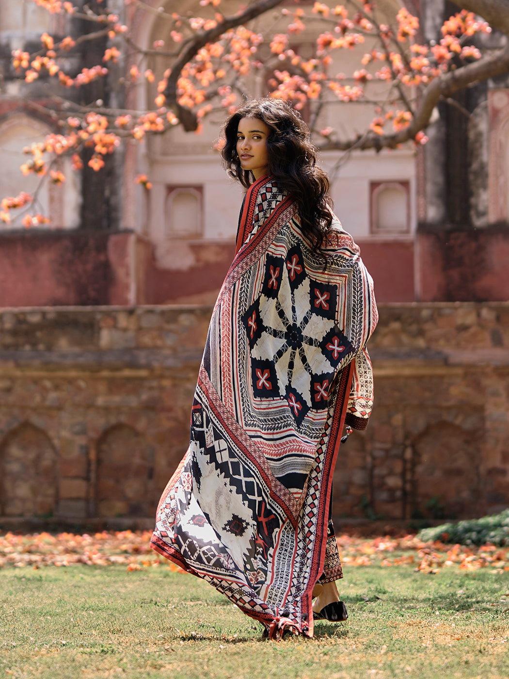 Bela Kurta Set with Dupatta - Black