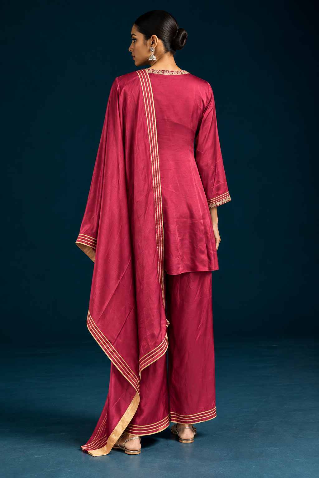 Safa Embroidered Kurta set - Maroon