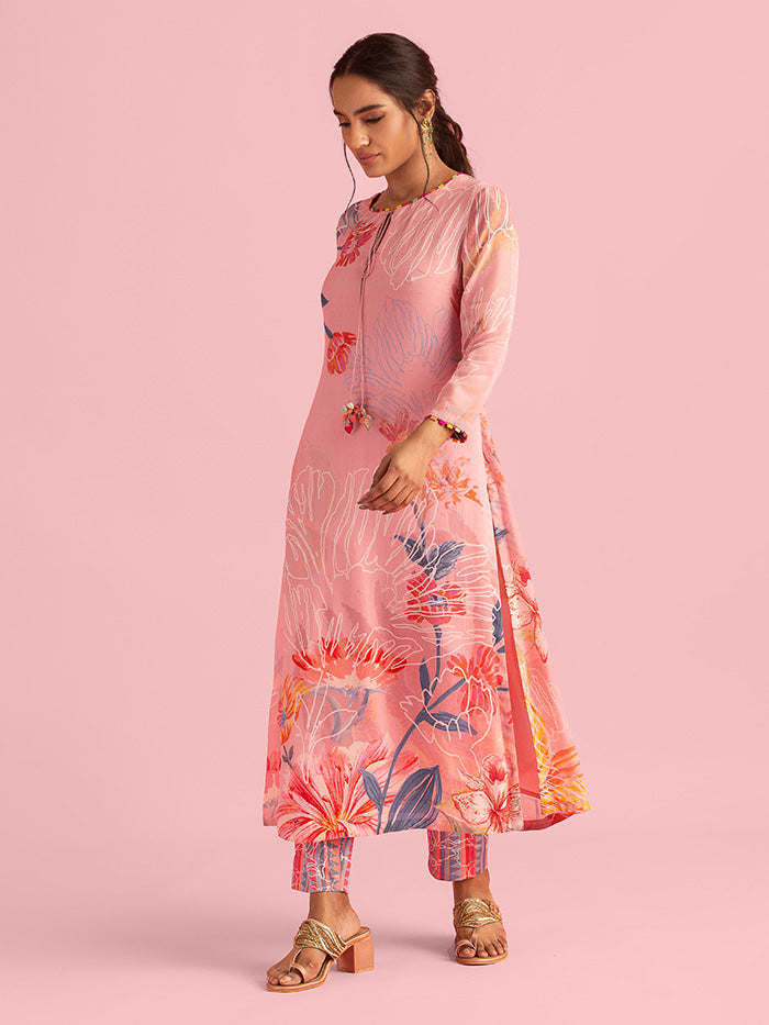 Floral Fantasy Pink Natural Crepe Printed Kurta Set