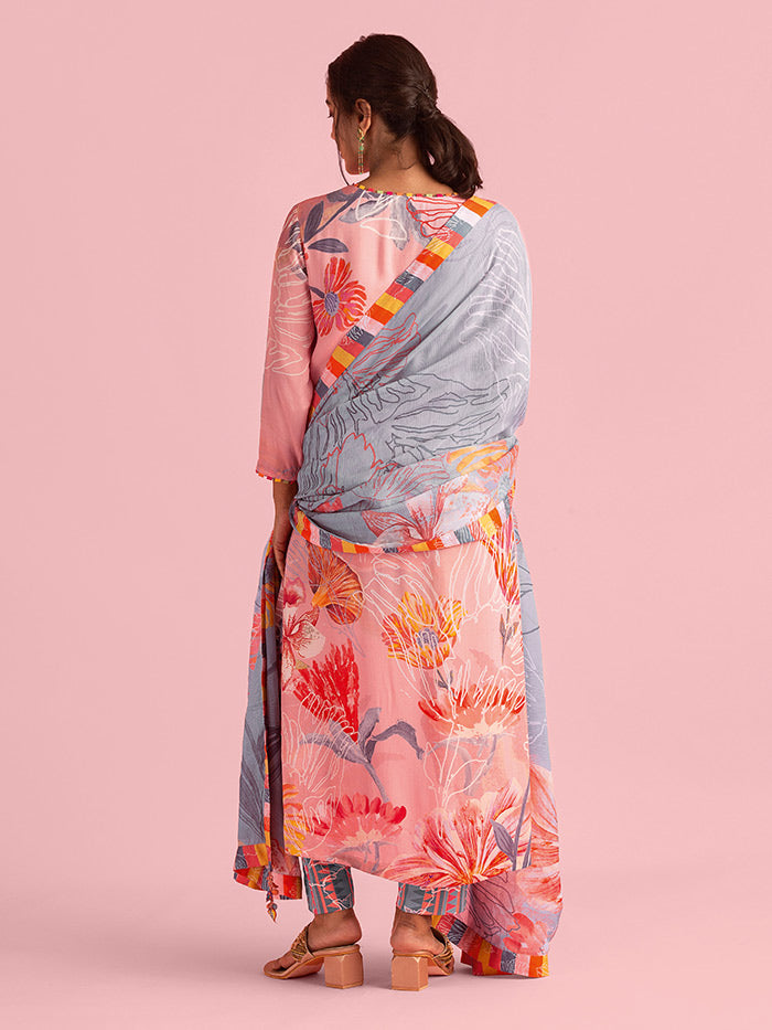 Floral Fantasy Pink Natural Crepe Printed Kurta Set