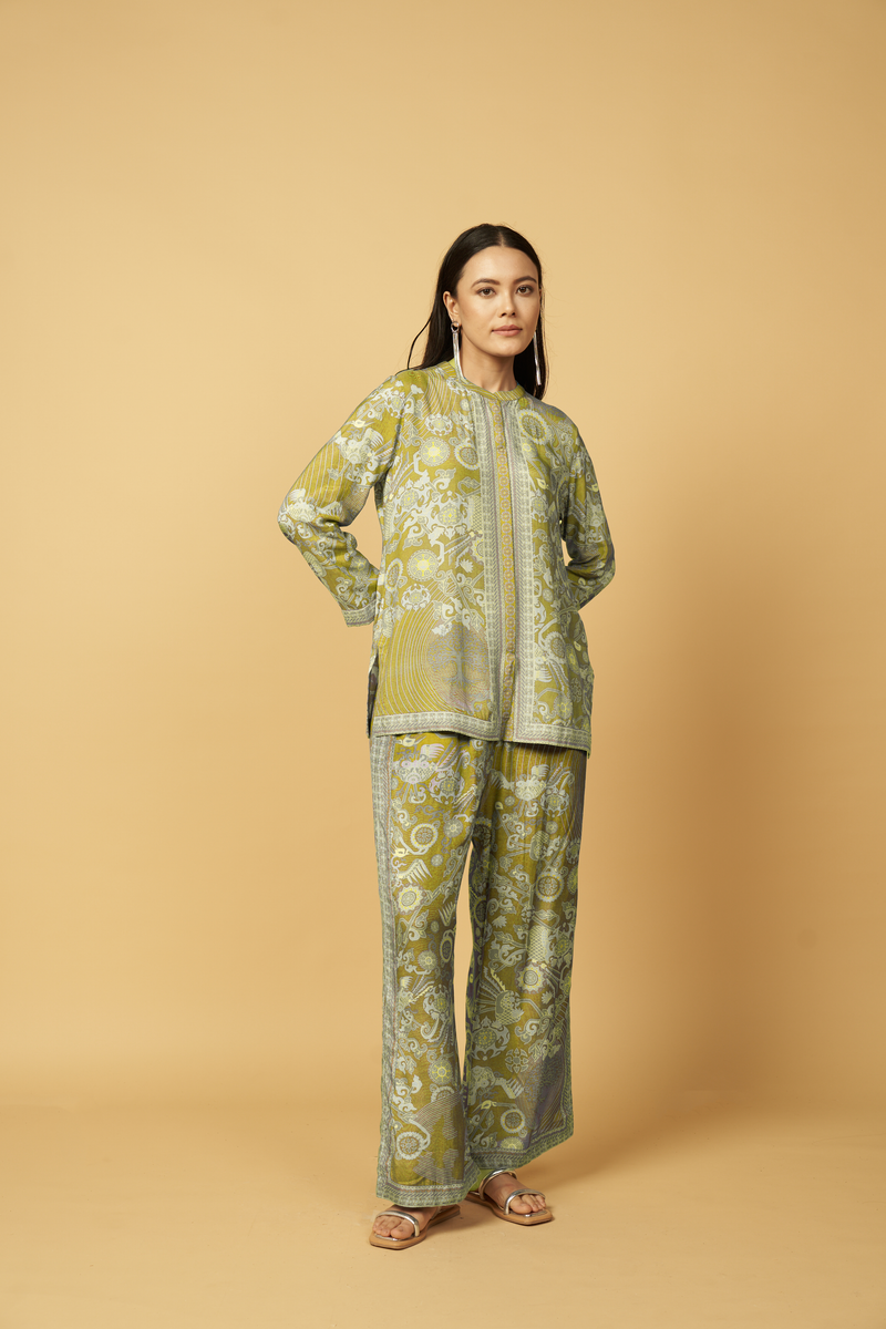 Off White Wool Chinar Embroidered Stole SE58