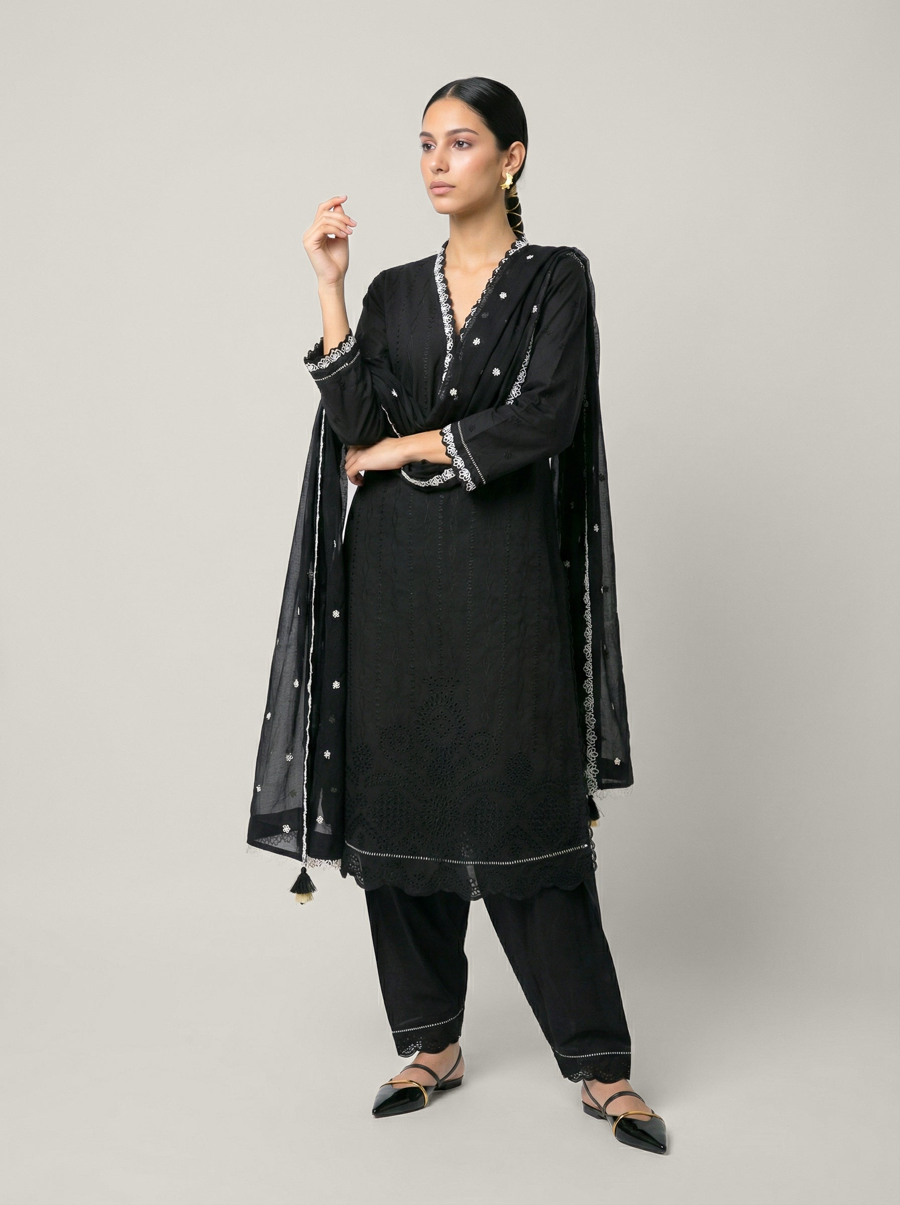 Nairiti Kurta Set - Black