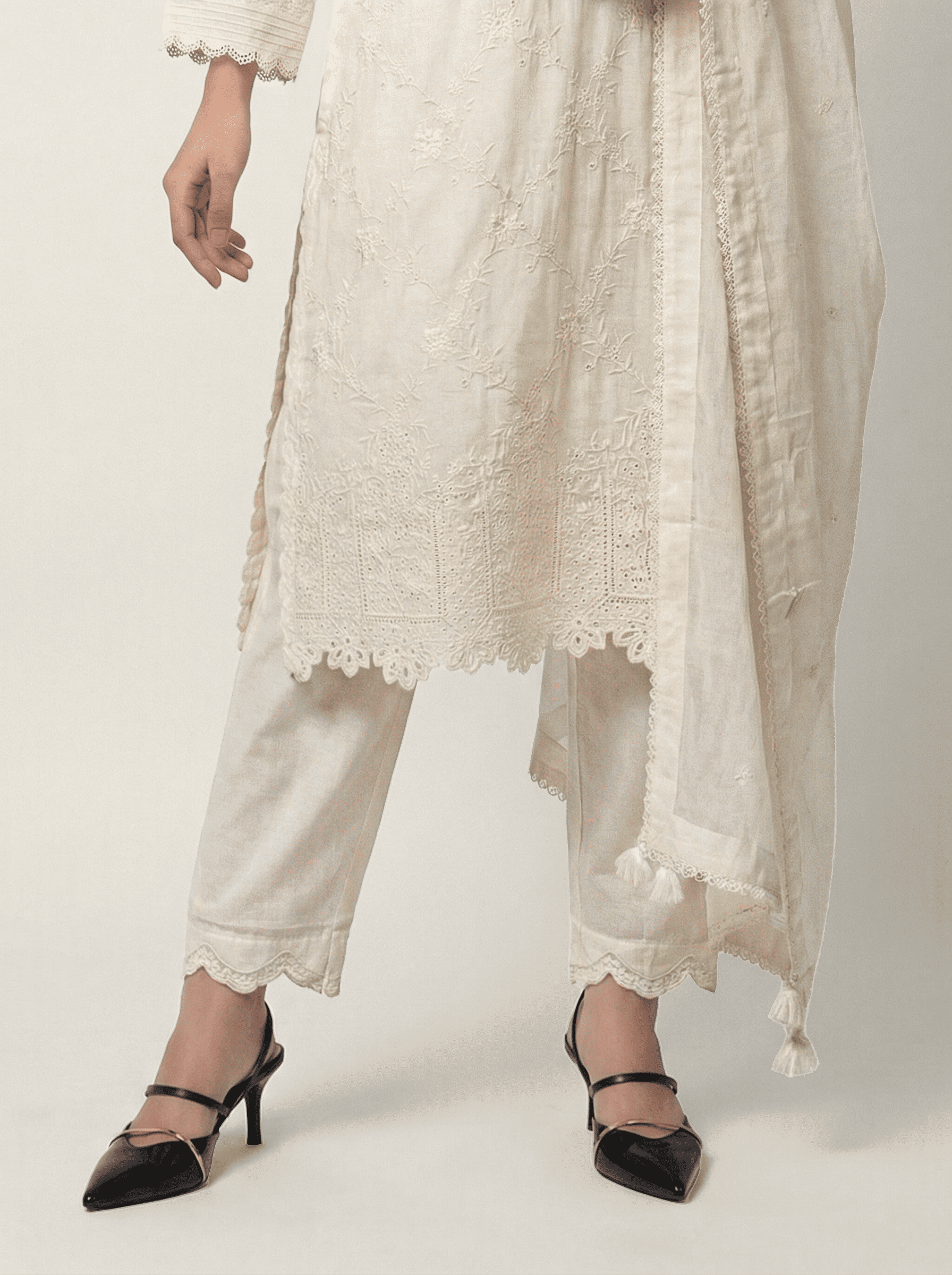 Saumyaa Kurta Set - White