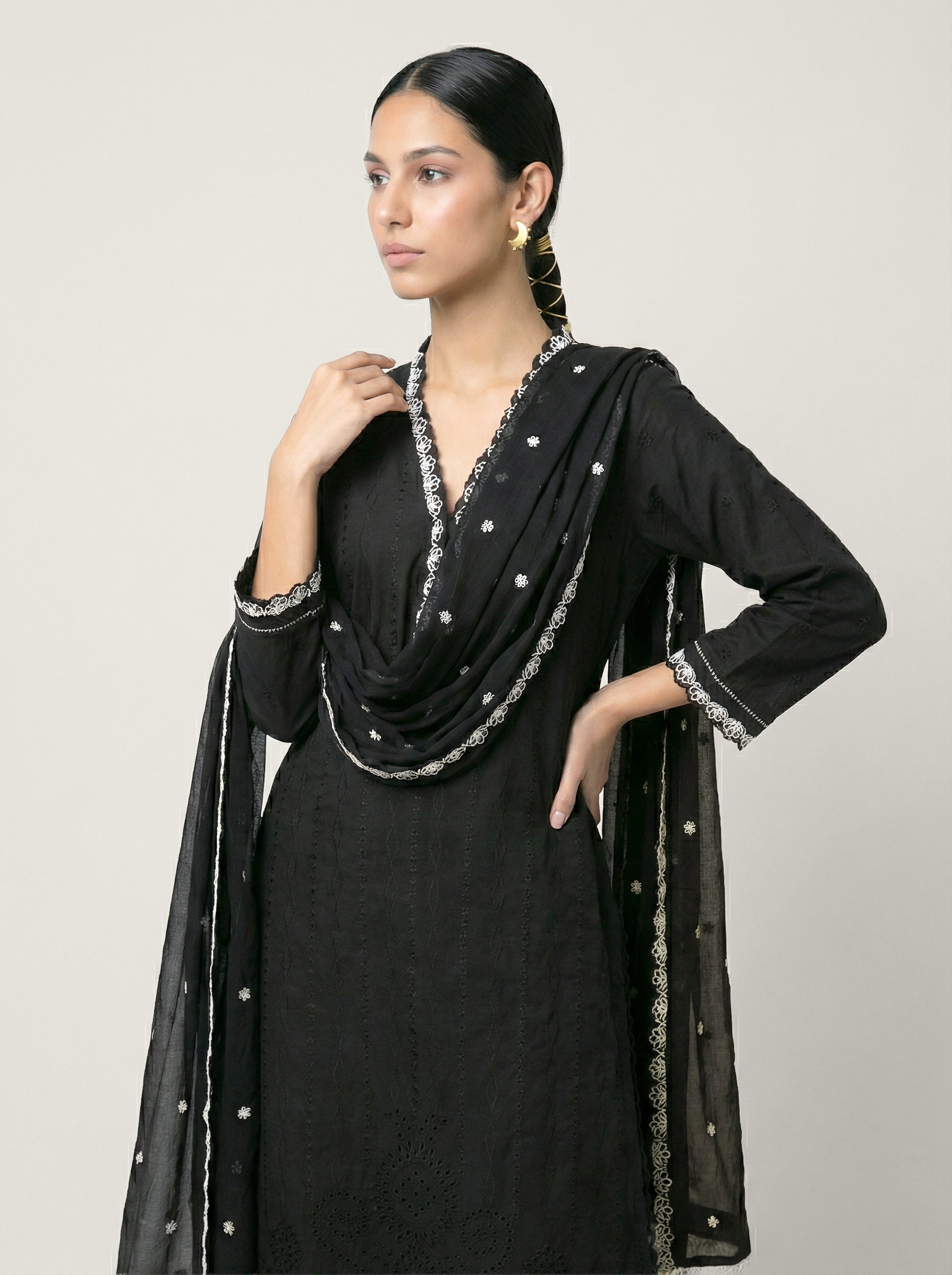 Nairiti Kurta Set - Black