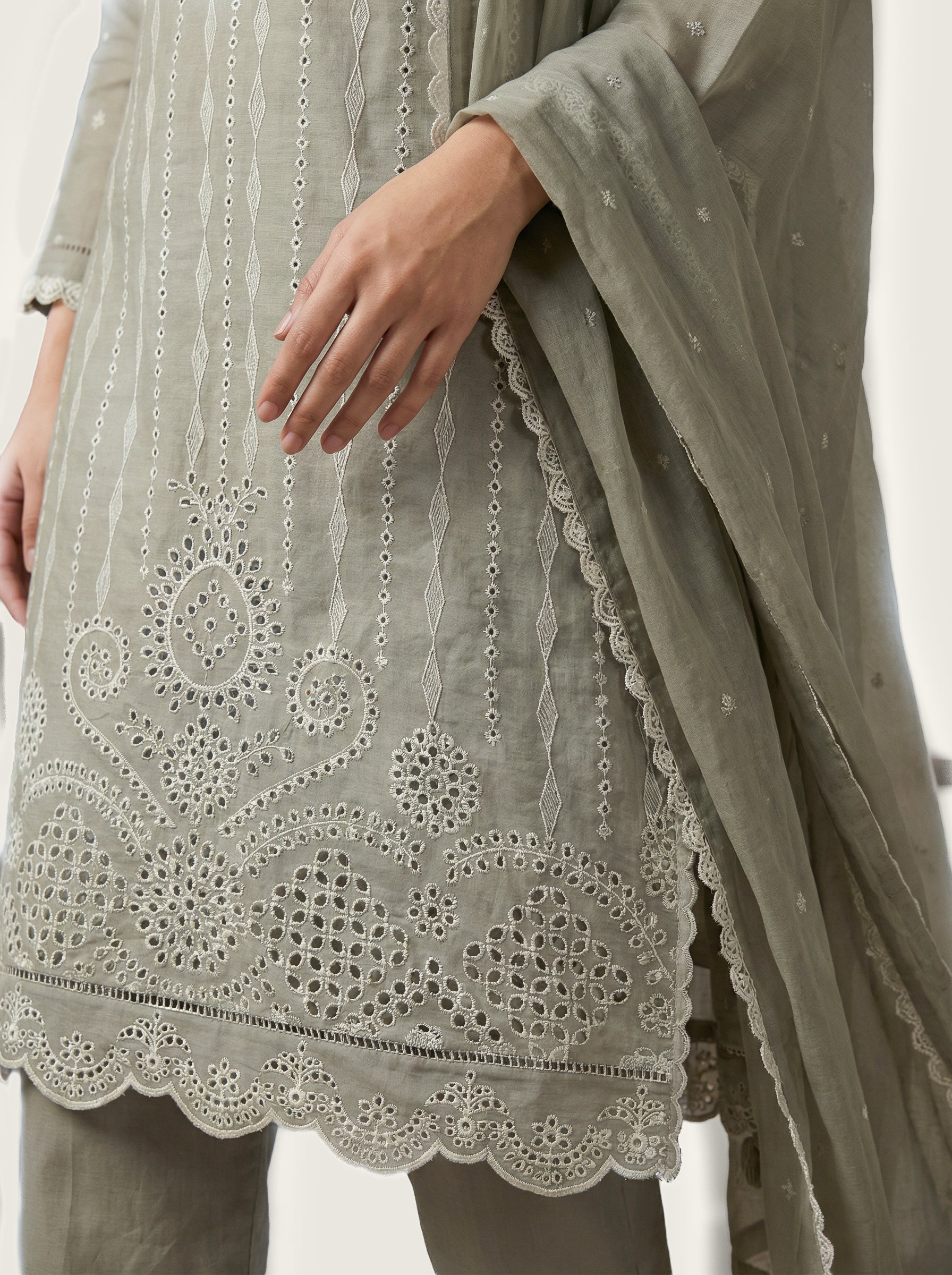 Nairiti Kurta Set - Grey