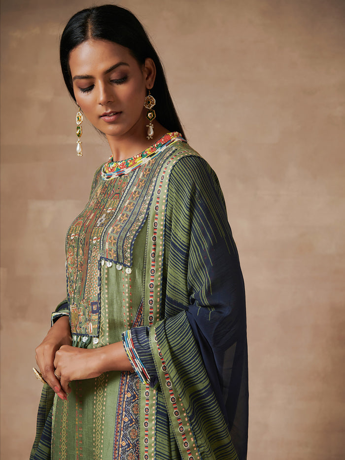 Shanao Green Kurta Set with Dupatta