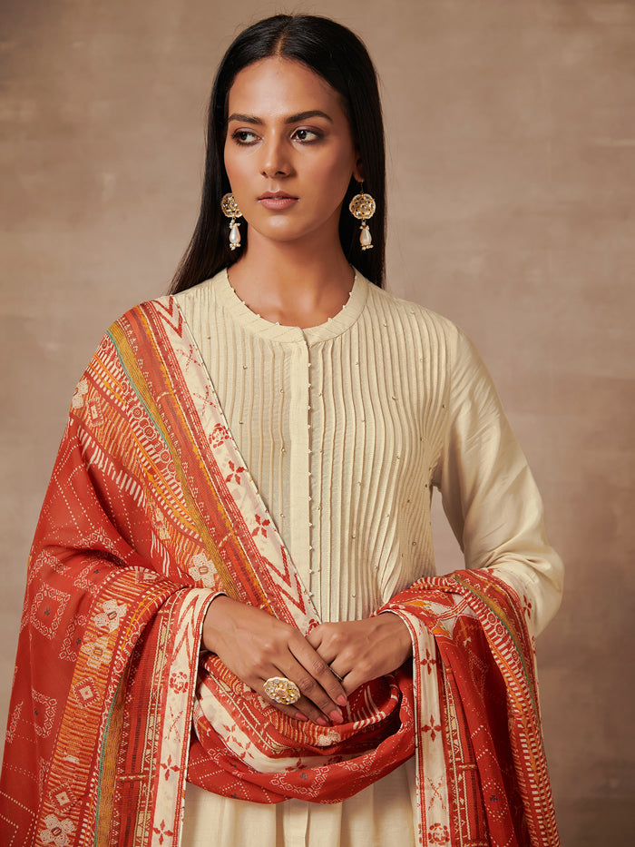 Shanao Off-White Kurta Set with Dupatta