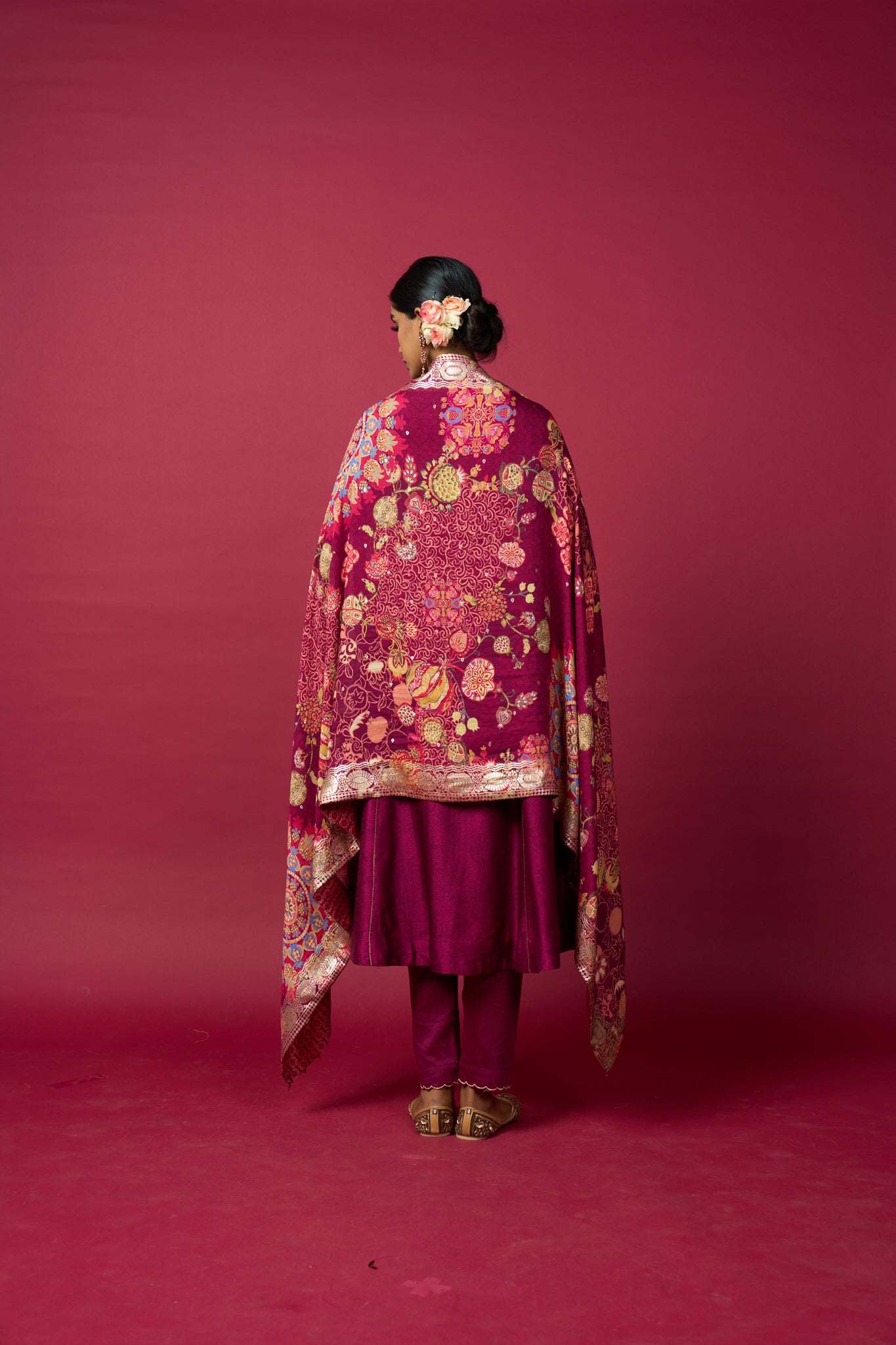 Nayan Kurta Set with Dupatta - Wine