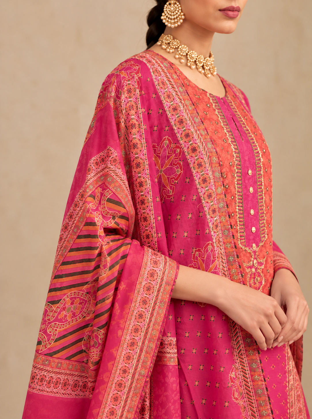 Miraas Embroidered Kurta Set-Pink