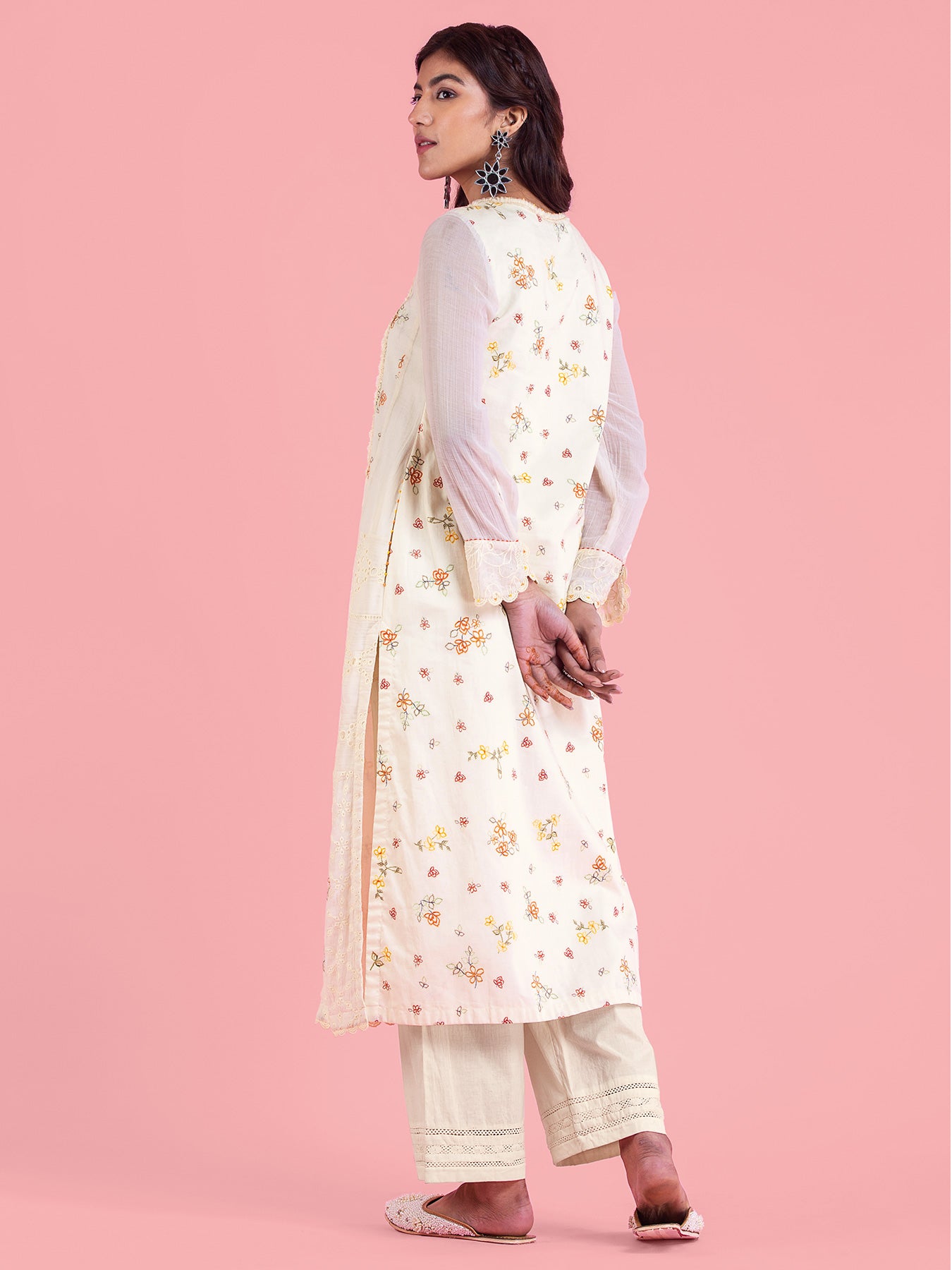 Frozen Off-White Straight Kurta Set