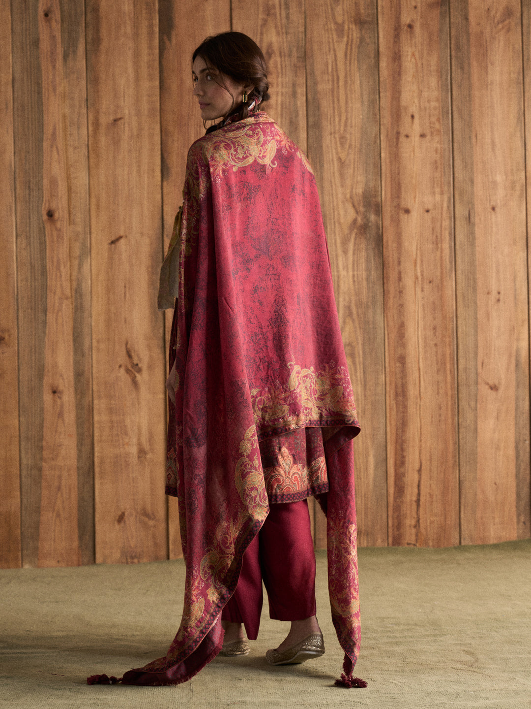 Noor-e-Gul Kurta Set - Maroon