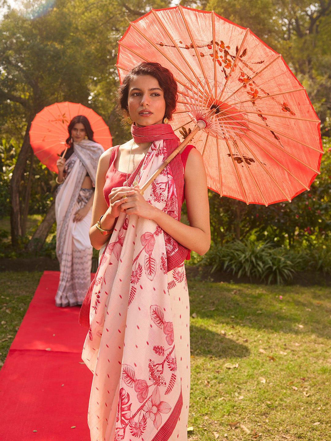 Katha Saree - Off-white & Red