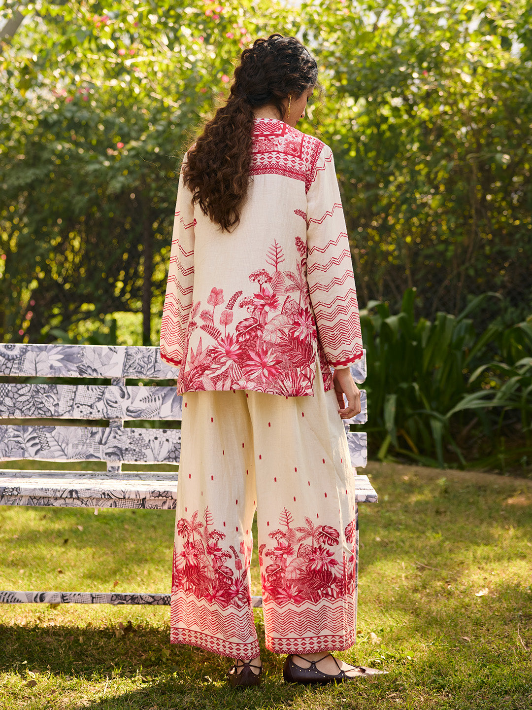 Katha Kurta Set - Off-white & Red