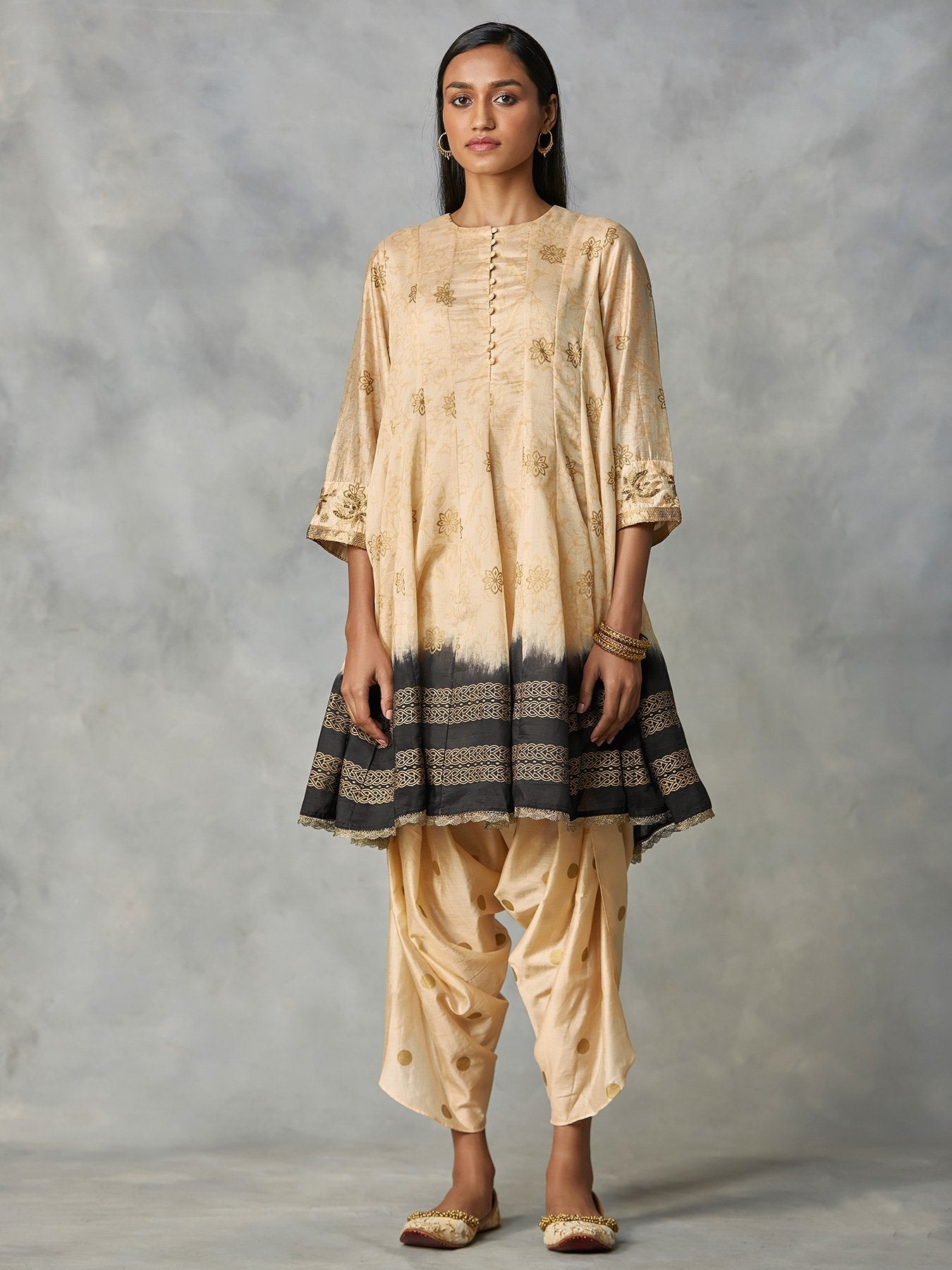 Dhoop Kurta set in Medium